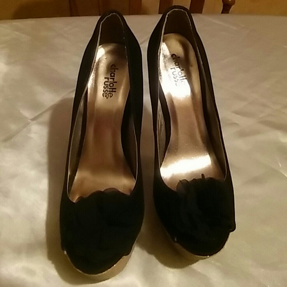 Temp Price drop!!! Charlotte Russe Heels. - Picture 1 of 3